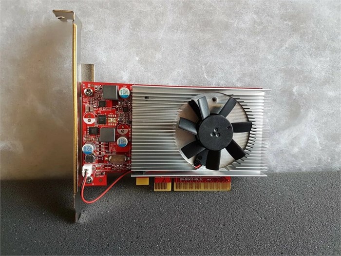 Видеокарта AMD Radeon R5 520 2GB GDDR5 (L09404-001) Б/У. Без видеовыходов. L09404-001