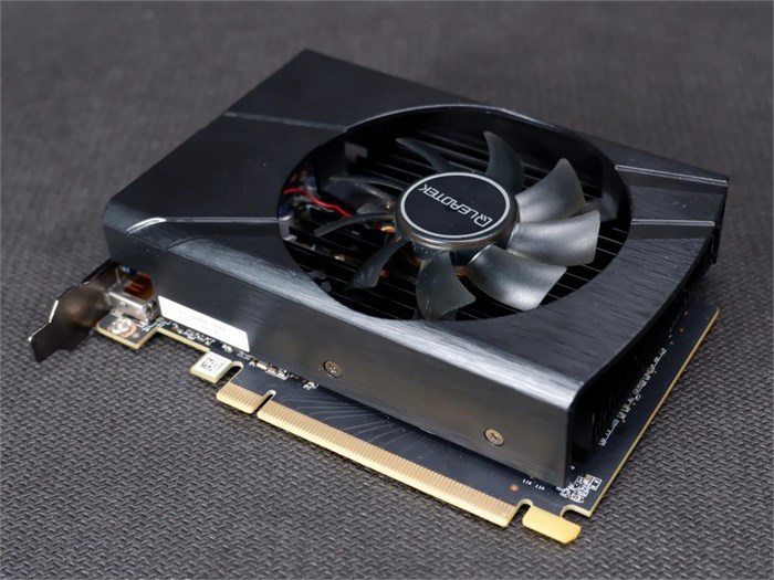 Видеокарта Nvidia GeForce GTX1650 4GB HDMI DPx2 (01YW878). Б.у. 01YW878