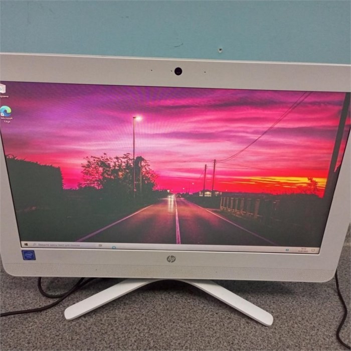 Моноблок HP 20-c028ur. Конфигурация: A8-7410APU/4GB/500GB/Radeon R5/HD+/Win11/B1 20-с028ur