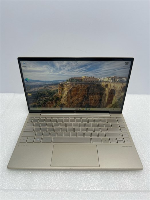 Ноутбук HP ENVY 13-ba1031ur (2J6L8EA) 13.3"/Intel Core i5-1135G7/RAM 16GB/SSD 512GB/Intel Iris Xe Graphics/1920*1080/IPS/Windows 11/Подсветка кл-ры: LED/золотистый. Состояние: Уценка/царапины на матрице/не ориг. коробка 2J6L8EA- Уценка/царапины на матрице/не ориг. коробка