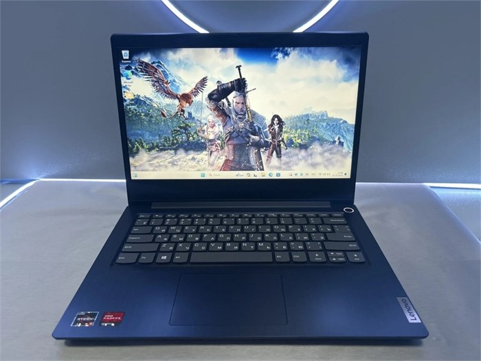Ноутбук Lenovo IdeaPad 3 14ADA05 (81W000FXRU) 14.0"/AMD Ryzen 5 3500U/RAM 8GB/SSD 256GB/AMD Radeon Vega 8/1920*1080/TN/Windows 11/Подсветка кл-ры: нет/синий. Состояние: Уценка/небольшой след на матрице от клавиатуры/С1 81W000FXRU- Уценка/небольшой след на матрице от клавиатуры/С1