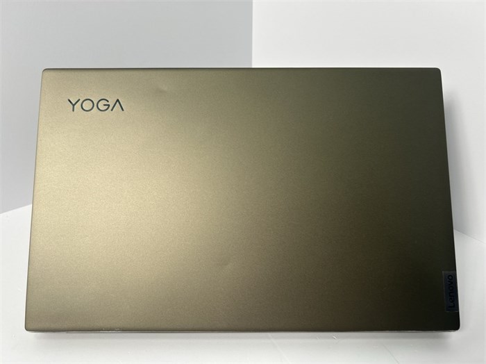 Ноутбук Lenovo Yoga Creator 7 15IMH05 (82DS0029RU) 15.6 " /HexaCore Intel Core i7-10750H/GeForce GTX 1650 /RAM 16 GB/SSD 1 TB/NVIDIA GeForce GTX 1650 4G/1920x1080/IPS/Windows 11/Подсветка кл-ры: LED/Зеленый/. Состояние: Уценка/ царапины на матрице/не 82DS0029RU- Уценка/ царапины на матрице/нет резинок на поддоне/с1