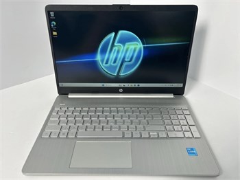 Ноутбук HP 15s-fq2066ur (3Y1S9EA) 15.6"/Intel Core i3 1115G4/RAM 8GB/SSD 512GB/Intel UHD Graphics/1920x1080/IPS/Windows 11/Подсветка кл-ры: нет/серебристый. Состояние: C2 3Y1S9EA-C2